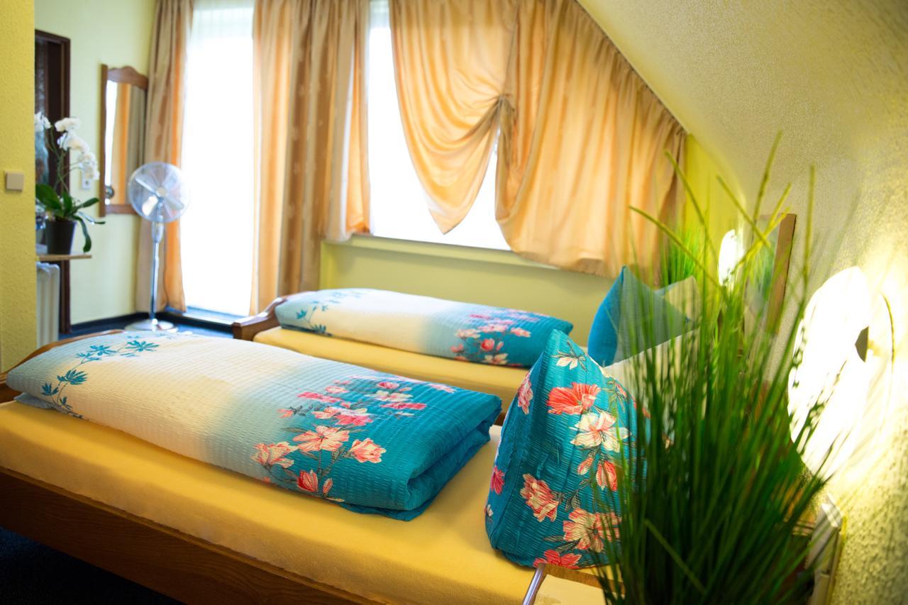 Hotel Zur Bruecke Крефельд Екстер'єр фото